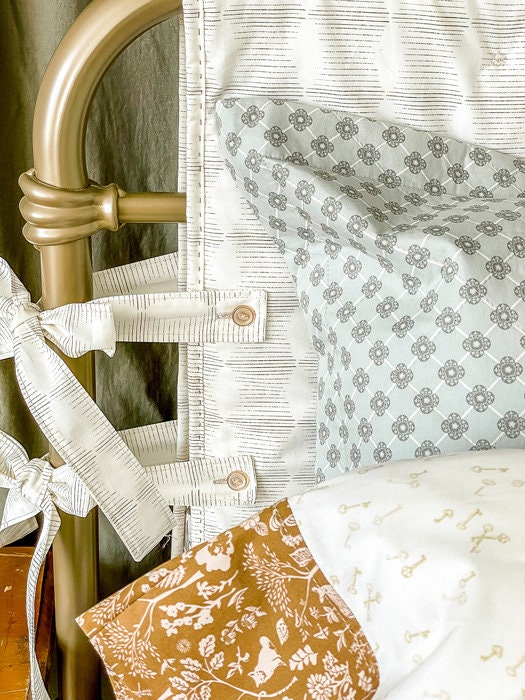 Quatrefoil by Art Gallery Fabrics, Willow by Sharon Holland, Quilting Fabric by the Yard, Cotton Fabric, Geometric Fabric