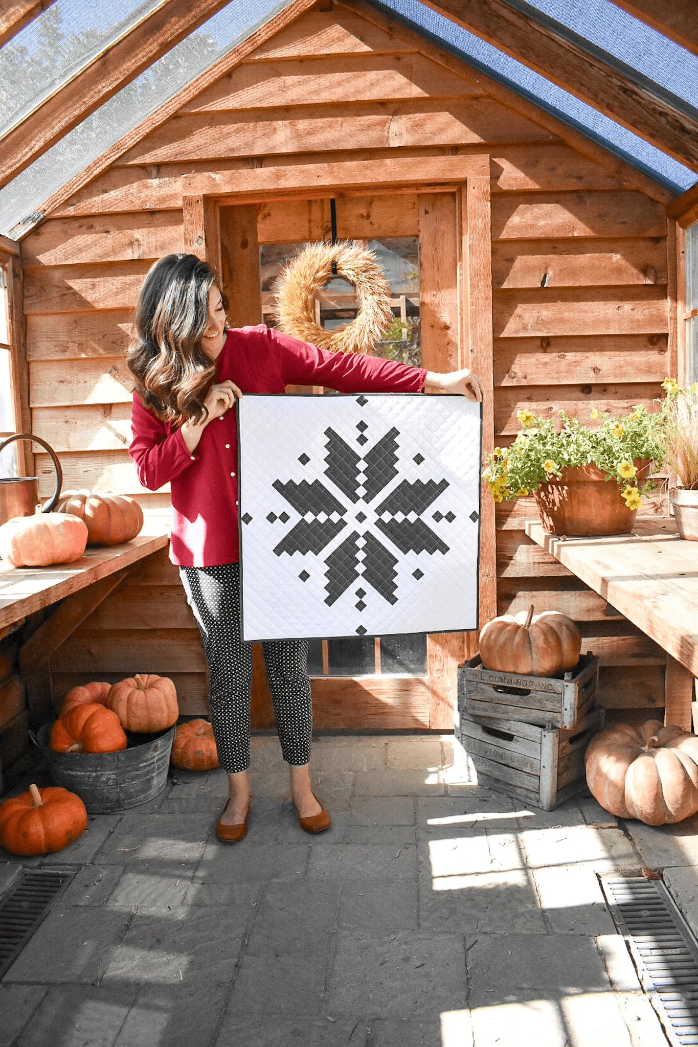 Knitted Star Quilt Pattern by Lo & Behold Stitchery - PAPER Pattern, Christmas Quilt Pattern, Modern Quilt Pattern