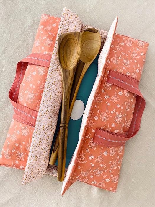 Simply Stated from Road to Round Top by Elizabeth Chappell Quilter's Candy Art Gallery Fabrics Floral Cotton Quilting Fabric by Yard