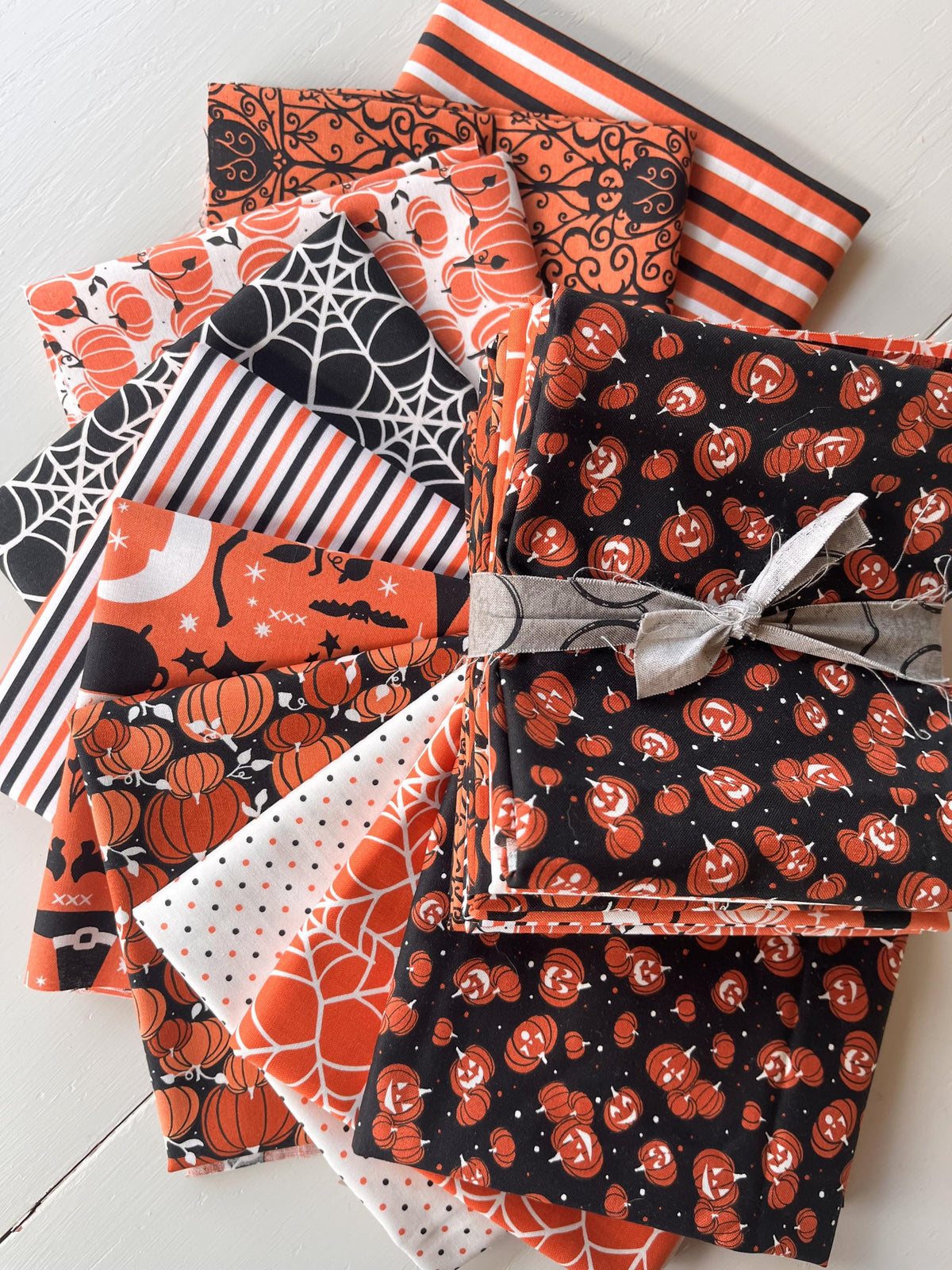 Halloween Fall Fat Quarter Bundle for 10 pieces Cotton Quilting Fabric