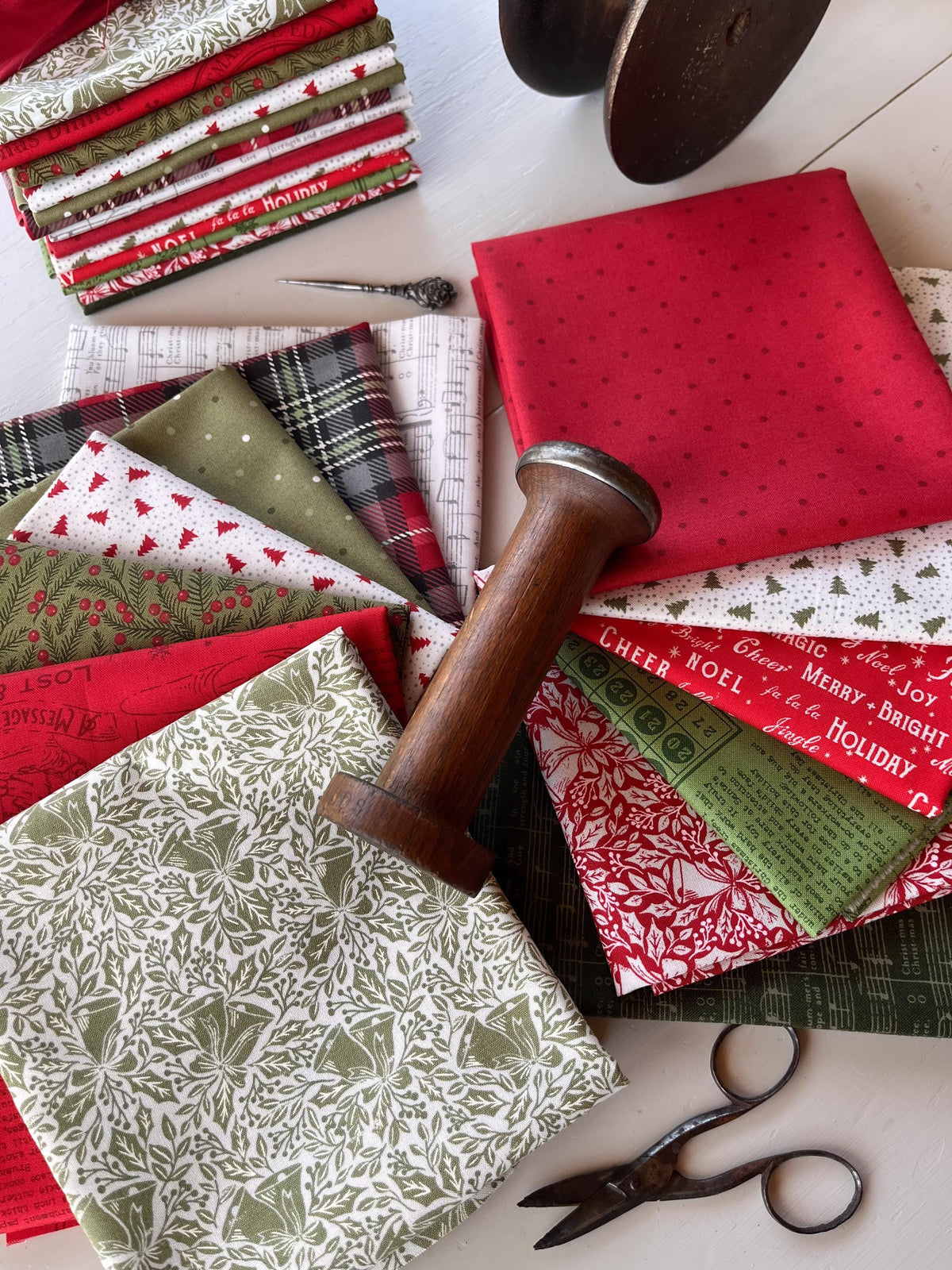 Christmas Fat Quarter Bundle fabrics by Moda Fabrics Cotton Quilting Fabric