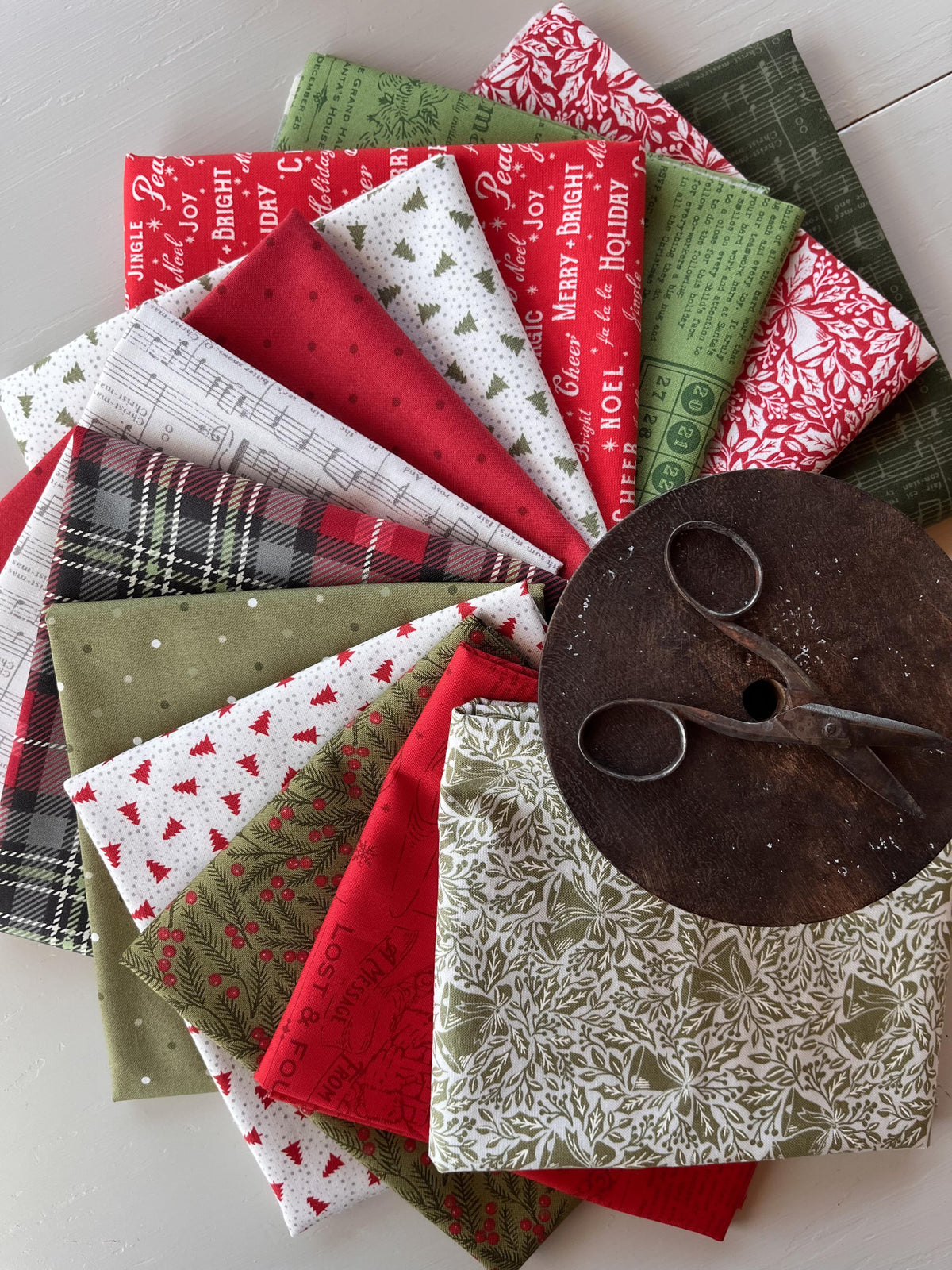 Christmas Fat Quarter Bundle fabrics by Moda Fabrics Cotton Quilting Fabric