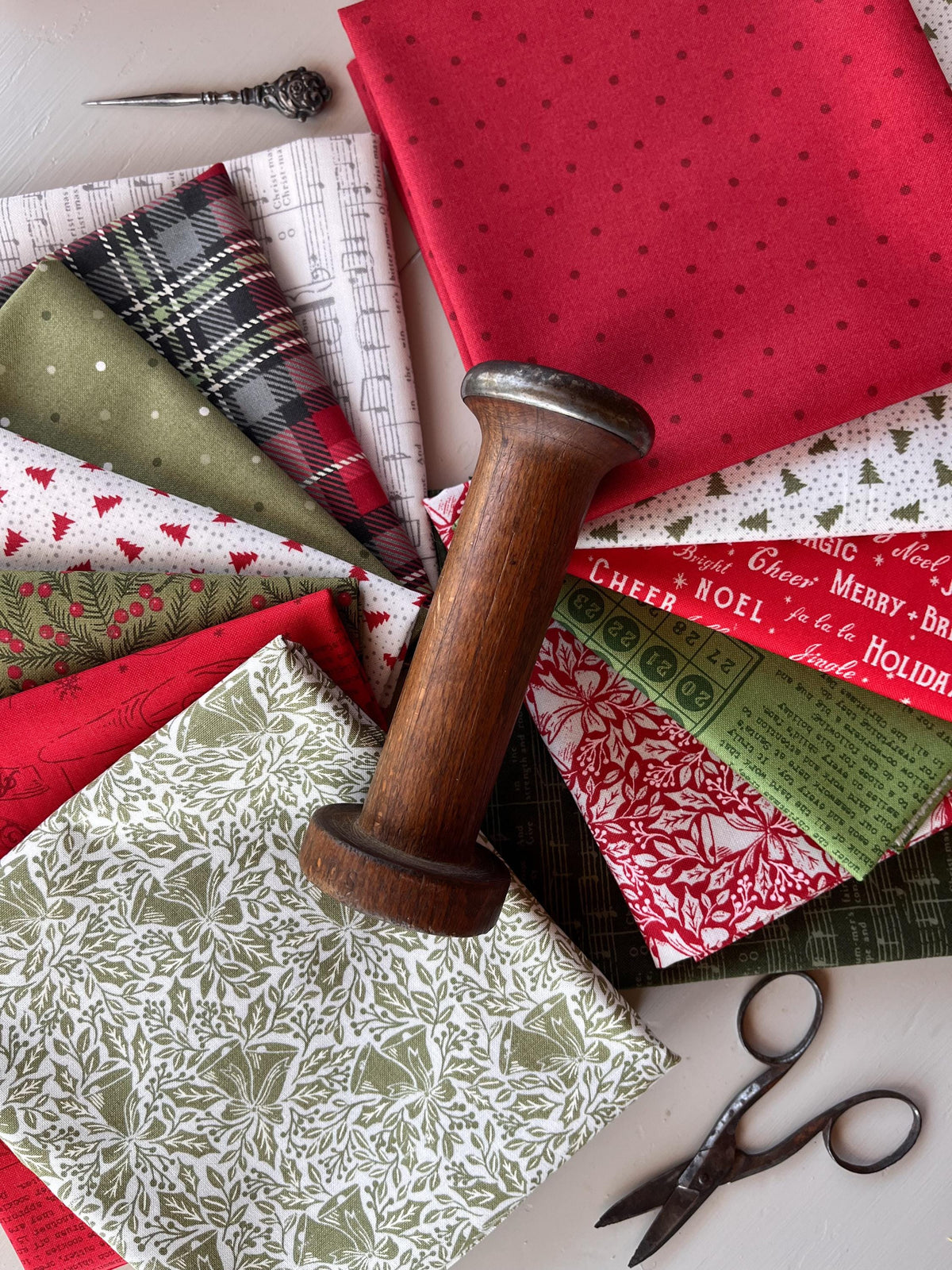 Christmas Fat Quarter Bundle fabrics by Moda Fabrics Cotton Quilting Fabric